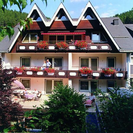 Aparthotel Jaegerhaus Вилинген Екстериор снимка