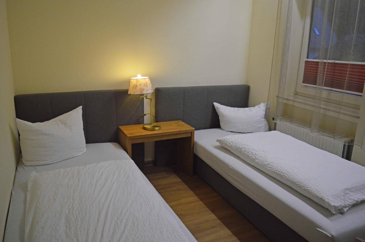 Aparthotel Jaegerhaus Вилинген Екстериор снимка