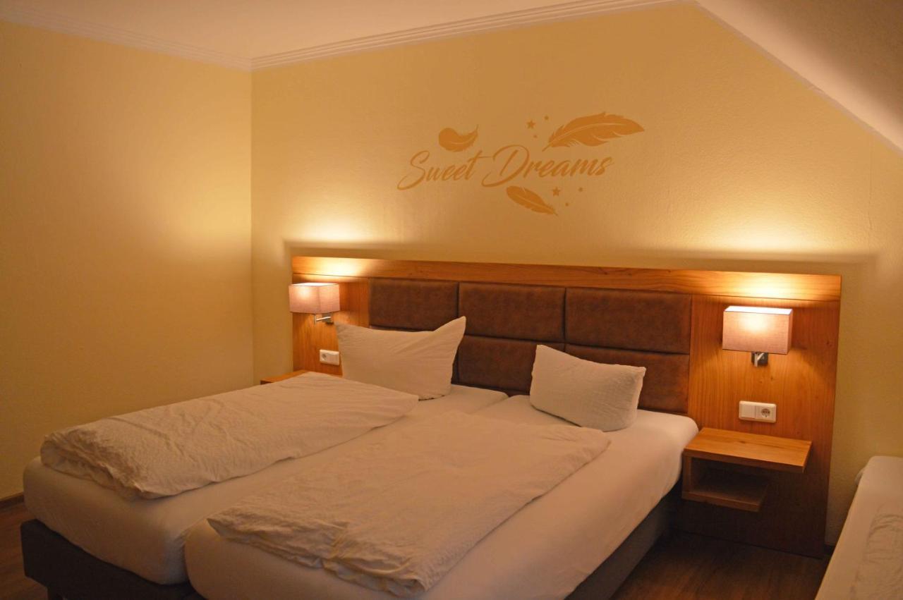 Aparthotel Jaegerhaus Вилинген Екстериор снимка