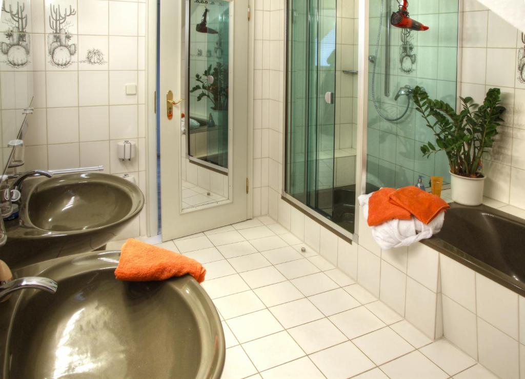 Aparthotel Jaegerhaus Вилинген Екстериор снимка